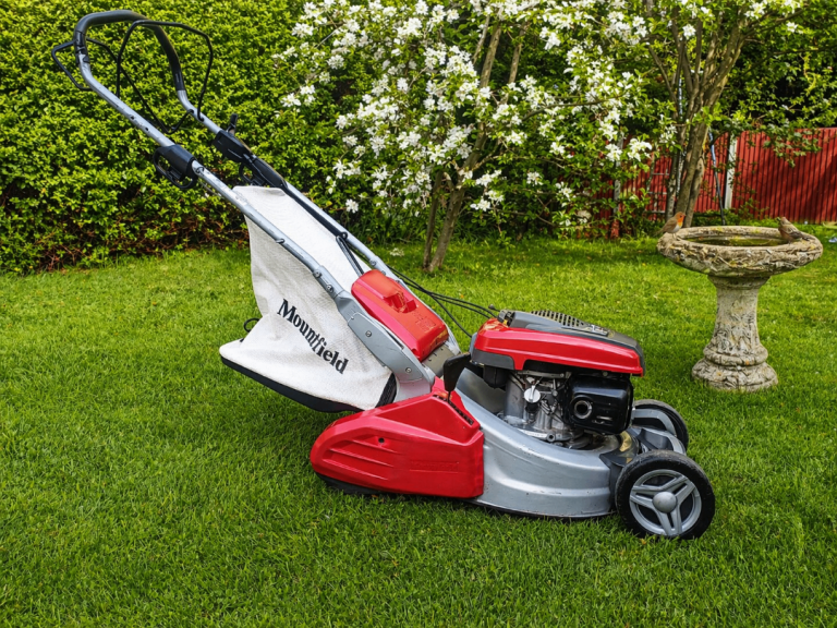 Mountfield ( HONDA) Self Propelled Professional Lawnmower £800 new