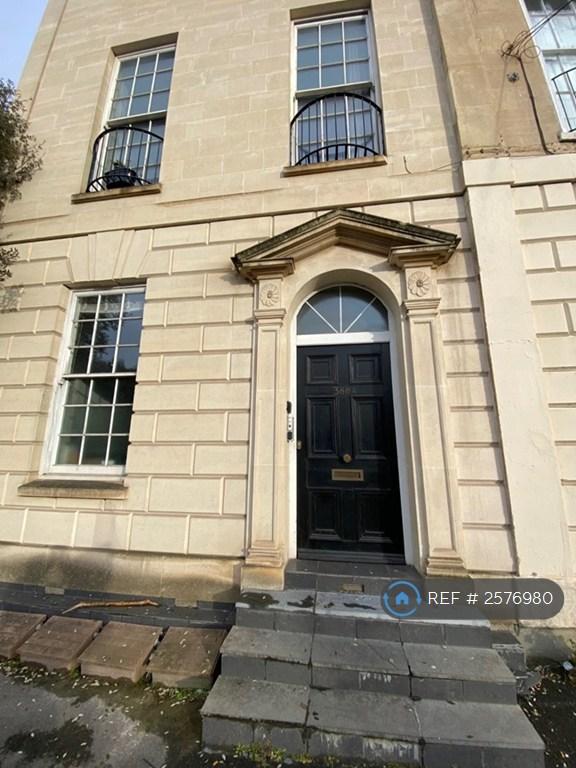 2 bedroom flat in Hotwell Road, Bristol, BS8 (2 bed) (#2576980)