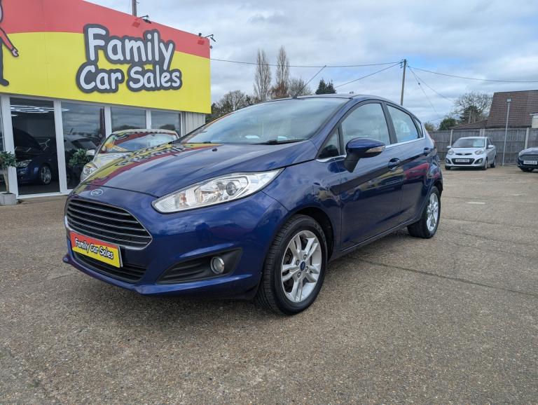 FORD FIESTA 1.6 ZETEC AUTOMATIC LOW MILEAGE FULL DEALER HISTORY NEW CAMBELT KIT