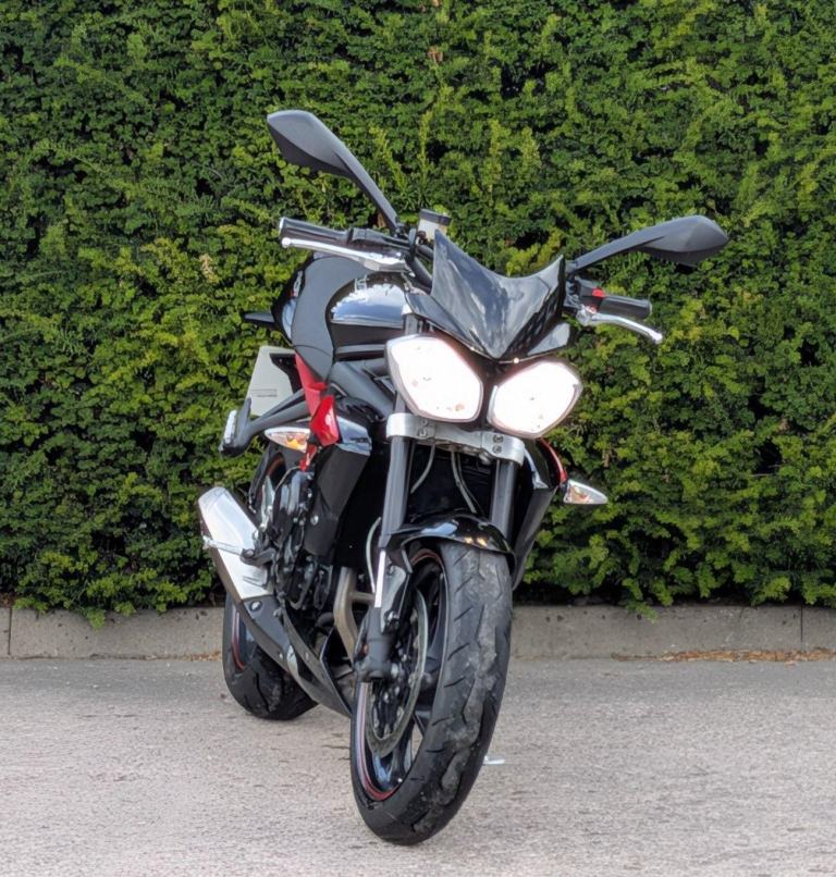 TRIUMPH STREET TRIPLE 675 - 2014 14 - LOW MILES - 1 OWNER