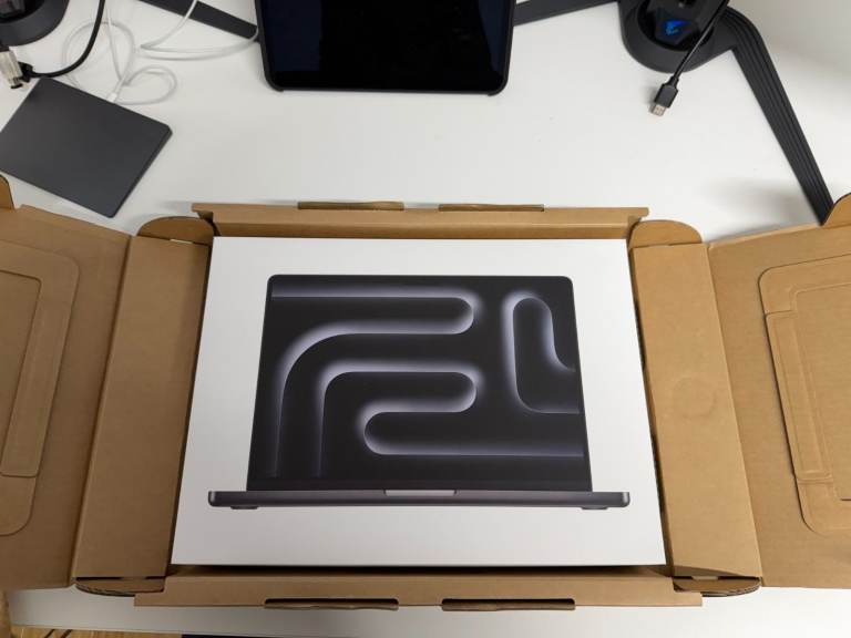 🍎✅NEW Apple MacBook Pro 14" 2025 M5 10/10 CORES 16GB 512GB SSD Black 🍎✅ not M4