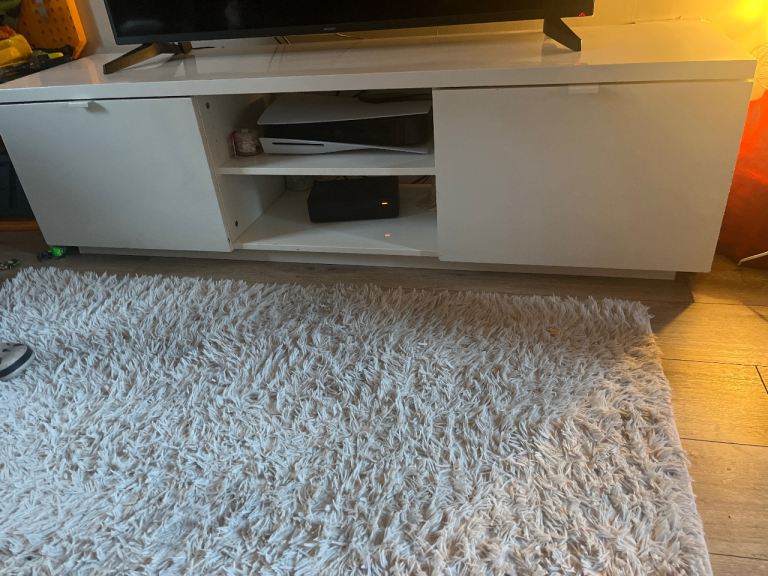 image for High gloss tv unit