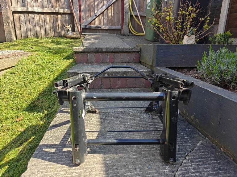 Citroen/Peugeot/ducato single seat base