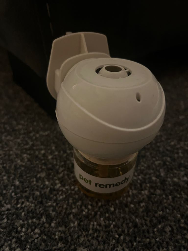image for Pet remedy plug in diffuser