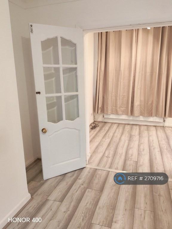 3 bedroom house in Maple Avenue, Whitefield, Manchester, M45 (3 bed) (#2709716)