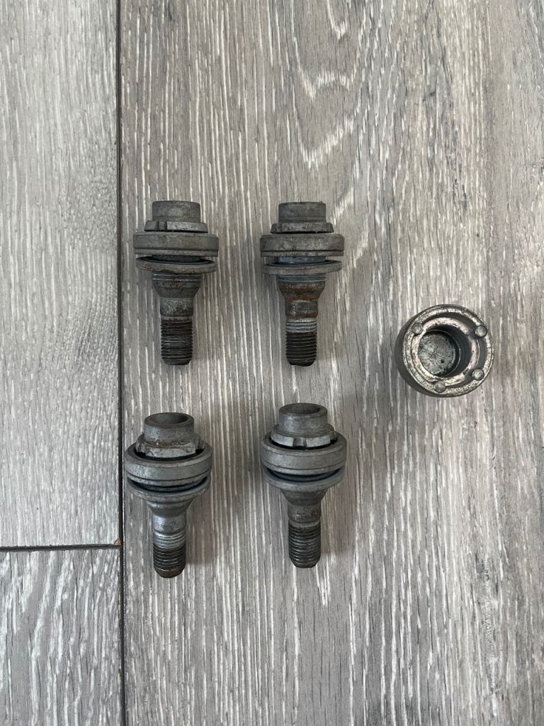Genuine Peugeot / Citroen Locking Wheel Nuts (Bolts)