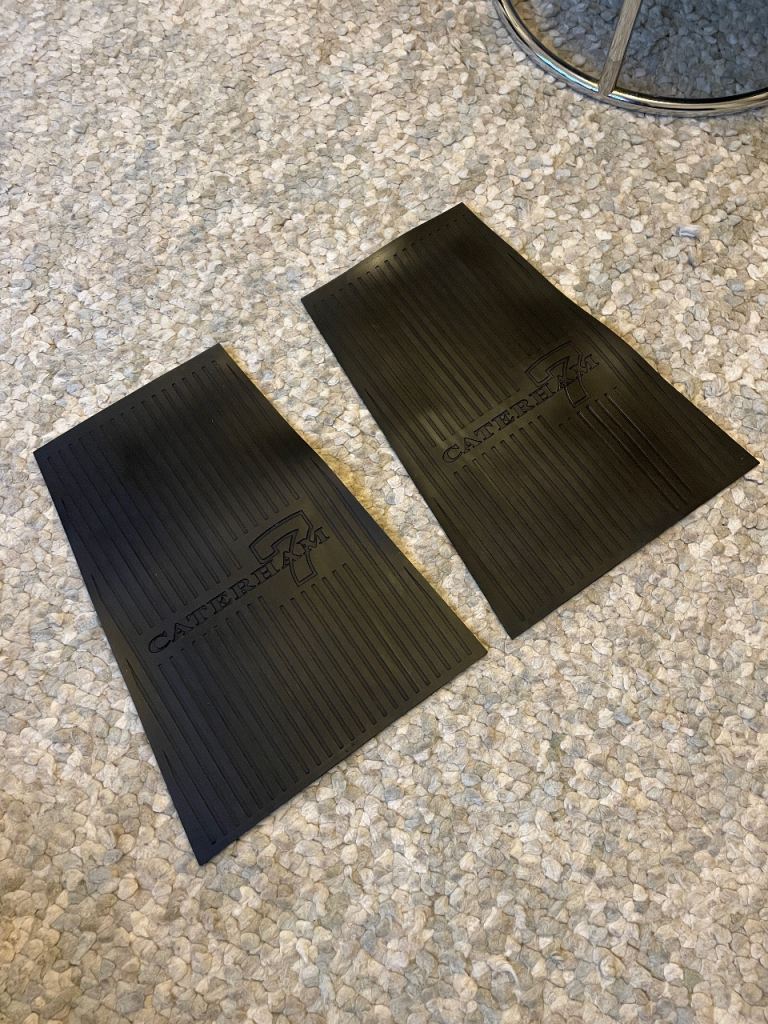 Caterham 7 rubber mats pair (left and right) S3