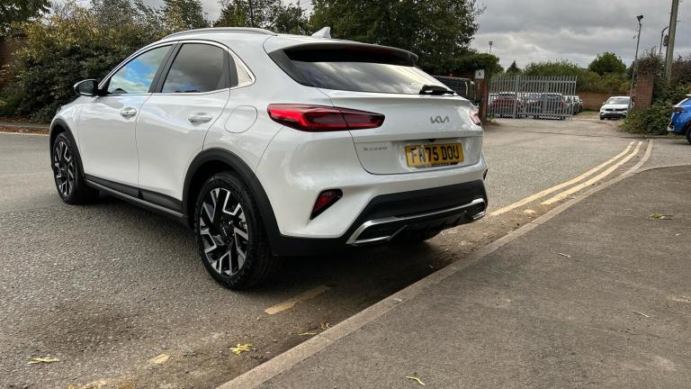 2025 Kia XCeed 1.5 T-GDi MT 3 HATCHBACK Petrol Manual