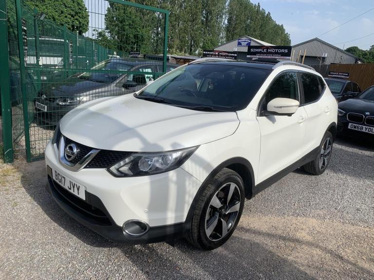2017 Nissan Qashqai 1.5 dCi N-Connecta SUV 5dr Diesel Manual 2WD Euro 6 (s/s) (110 ps) SUV Diesel...