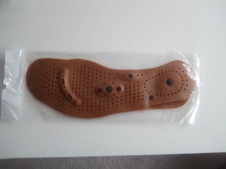 Brand new quality foot massage shoe / boot insoles – foot size 9.