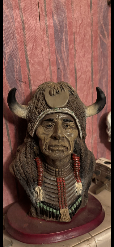 Vintage Native American Indian Chief Bust Figurine