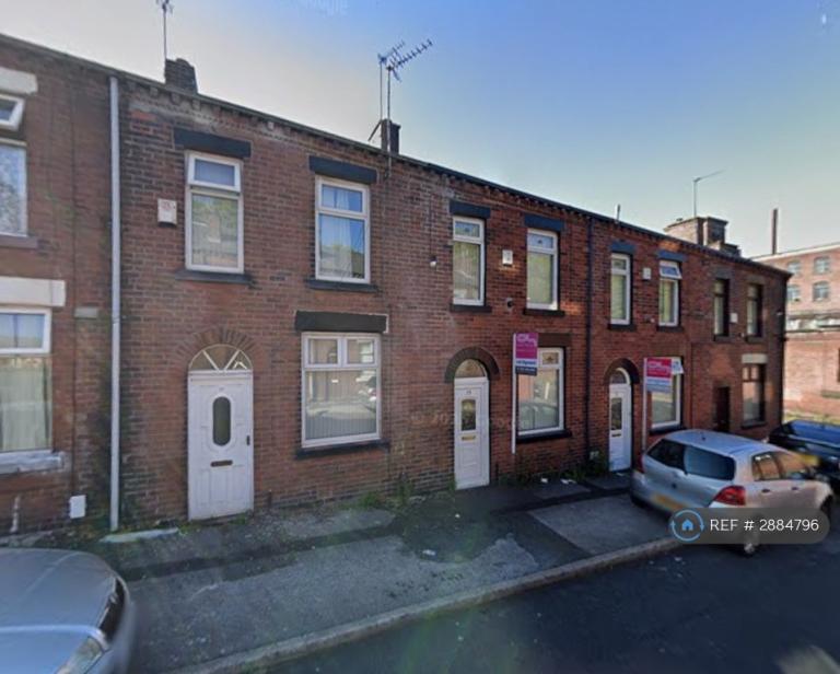 3 bedroom house in Ernest Streer, Bolton, BL1 (3 bed) (#2884796)