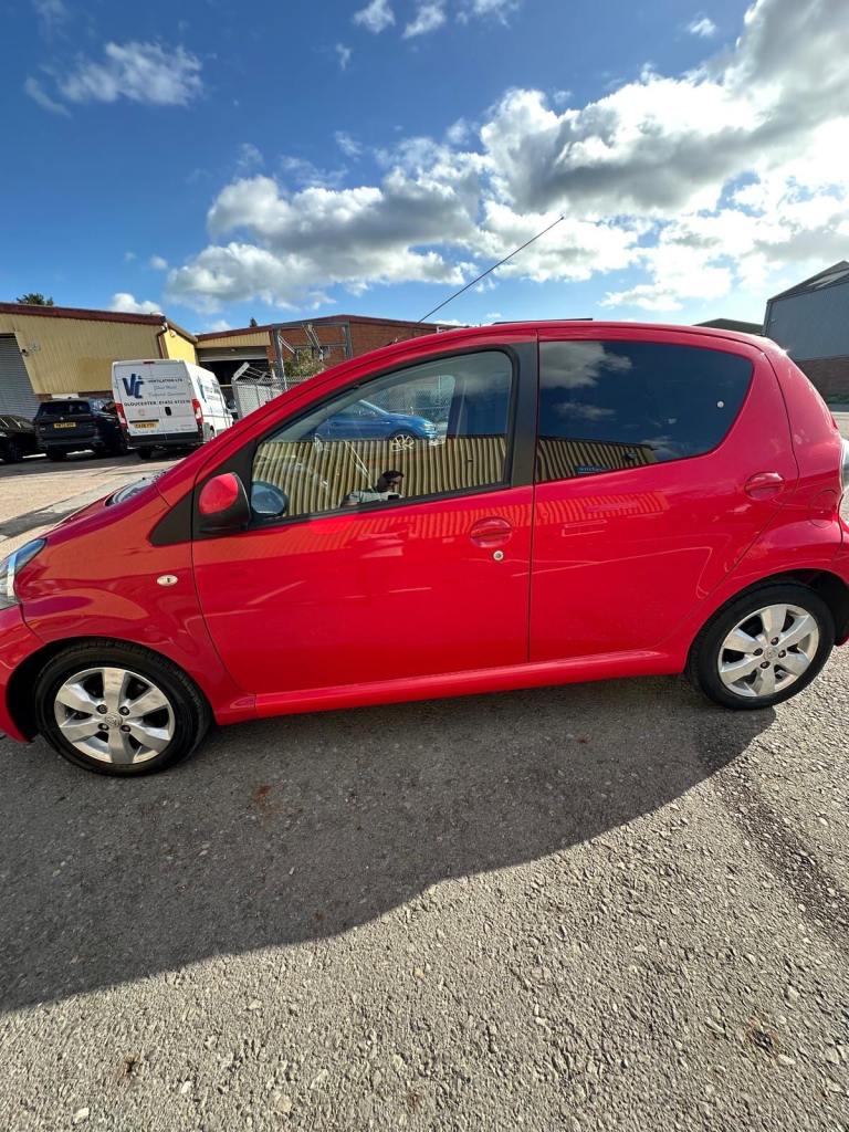 Toyota, AYGO, Hatchback, 2011, Manual, 998 (cc), 5 doors