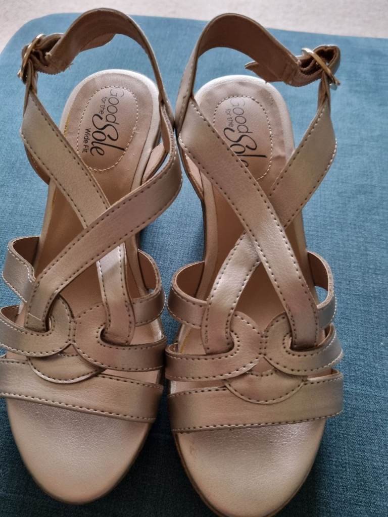 Ladies wide fit sandals 