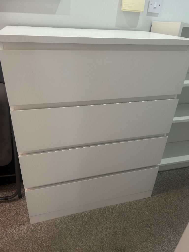 image for White Chest of Drawers 