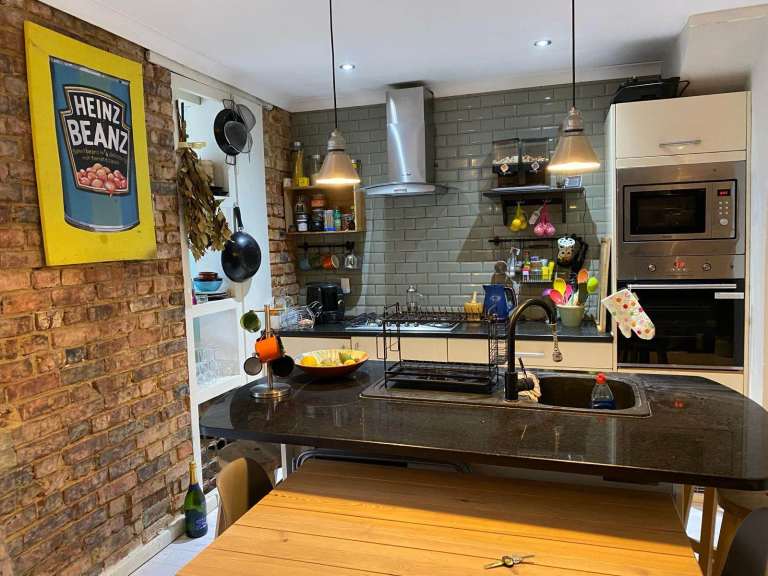 4 bed Terraced House with conservatory, parking and a big conversion, extension potential