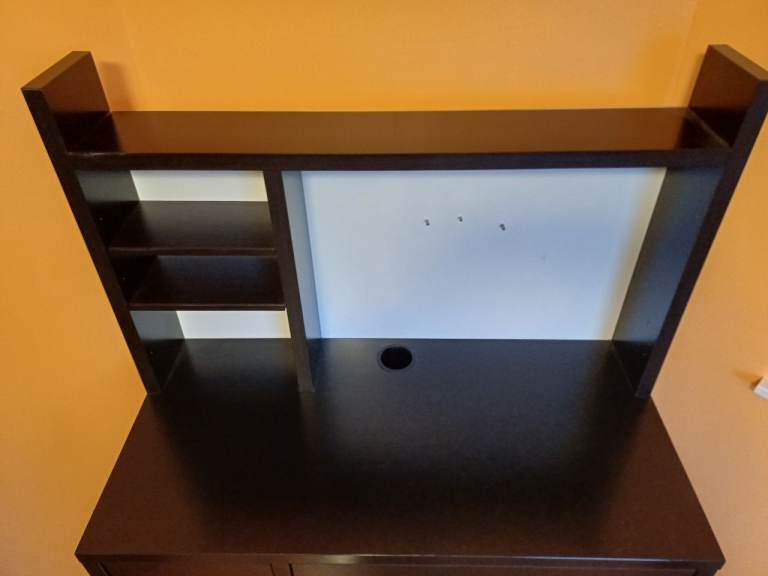 Computer desk with drawers