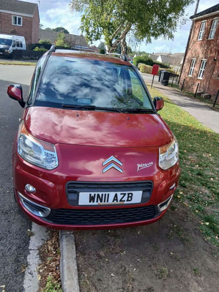 2011 CITROEN C3 PICASSO 1.6 HDi 8V Exclusive 5dr LONG MOT £35 TAX P/A