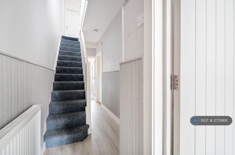 5 bedroom house in Thackeray Road, Southampton, SO17 (5 bed) (#2709611)