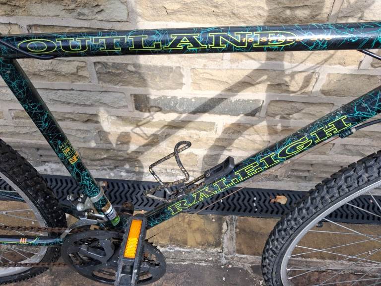 image for RALEIGH OUTLANDER