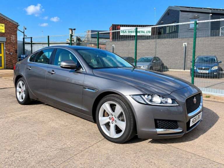 2016 Jaguar XF 2.0d [180] Portfolio 4dr Auto SALOON DIESEL Automatic