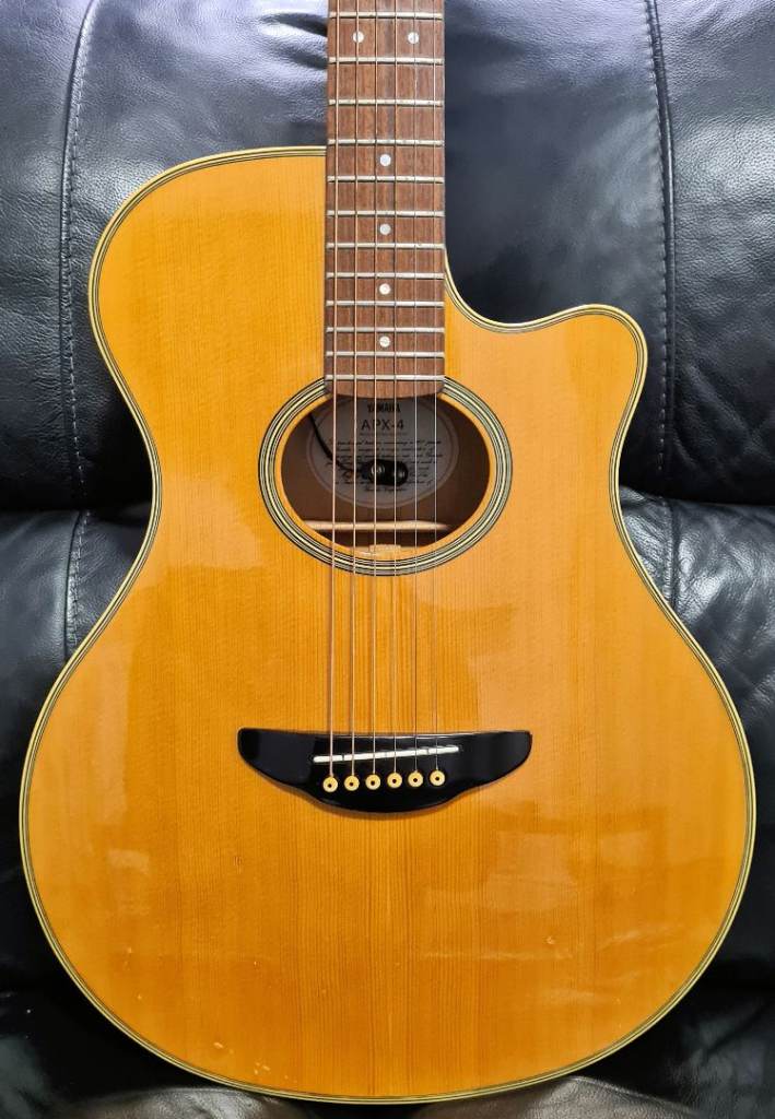 1993 Yamaha APX4 Electro Acoustic Guitar