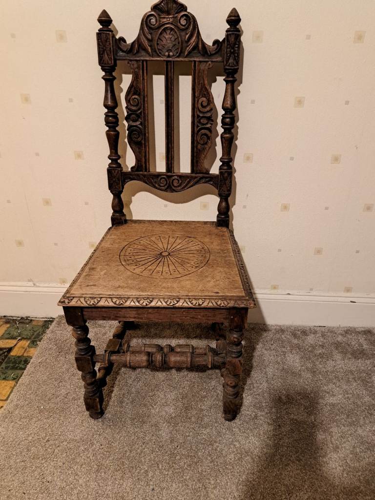 Carved Oak Victorian Hall Chair 