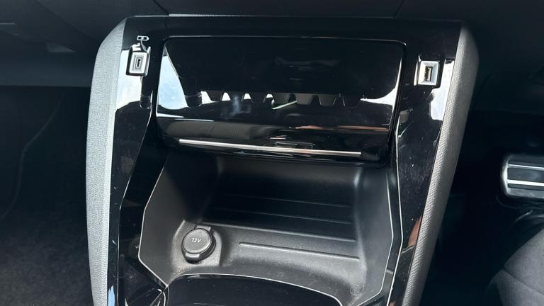 2022 Peugeot 208 50kWh GT Hatchback 5dr Electric Auto (7kW Charger) (136 ps) Hatchback Electric A...