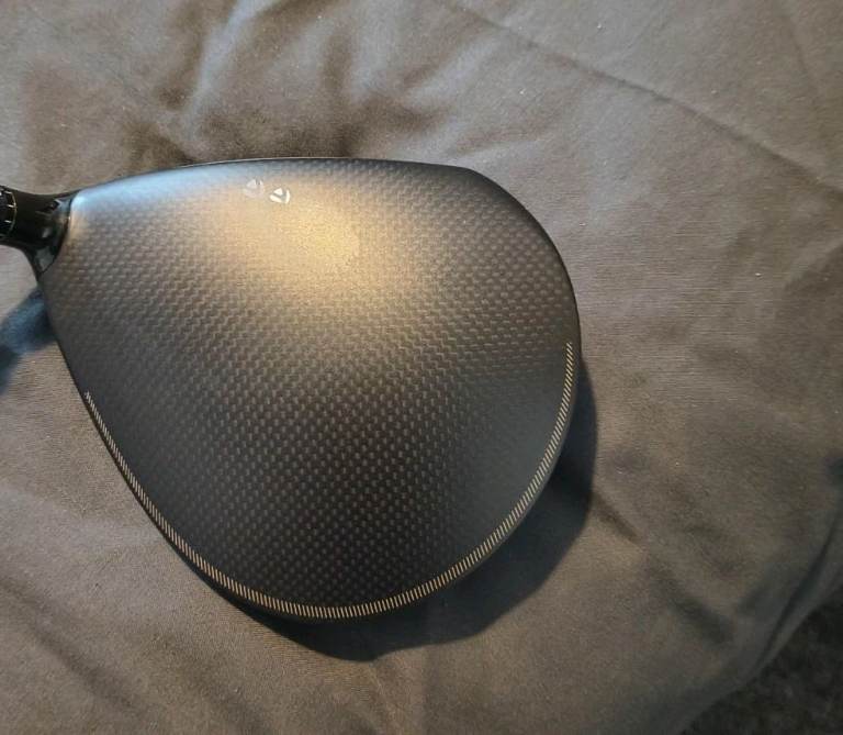 Taylormade QI4D Core driver head only / 8 degree, with headcover & extra weights