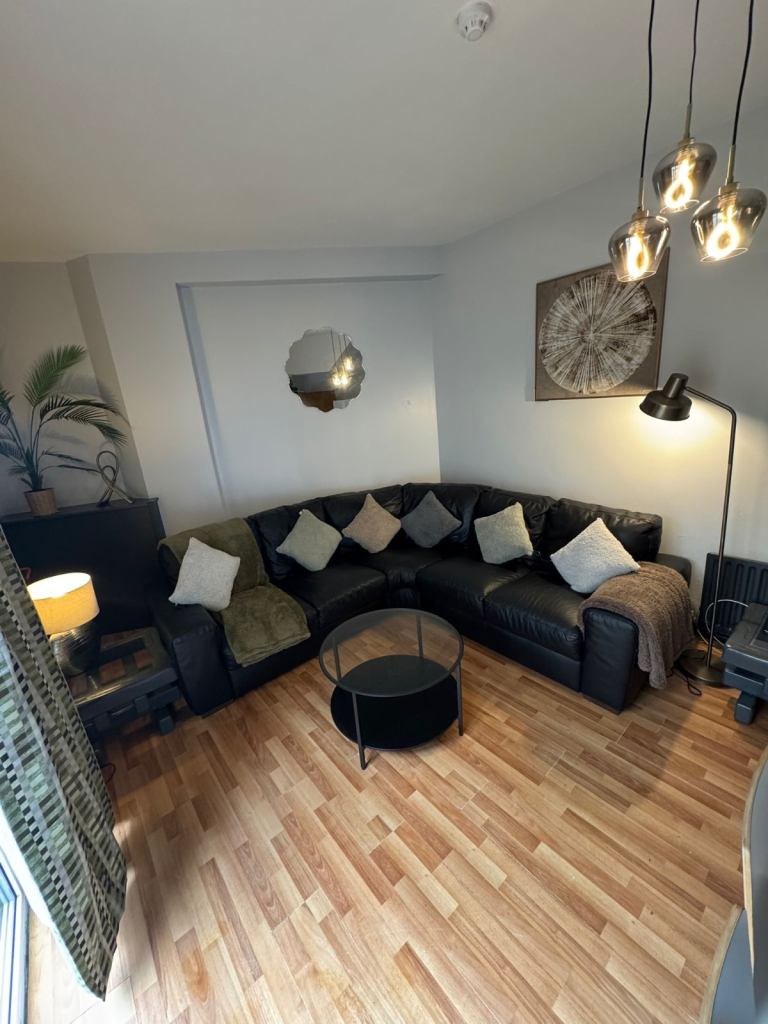 DOUBLE ROOMS ALL BILLS INCLUDED- SEPTEMBER 2026