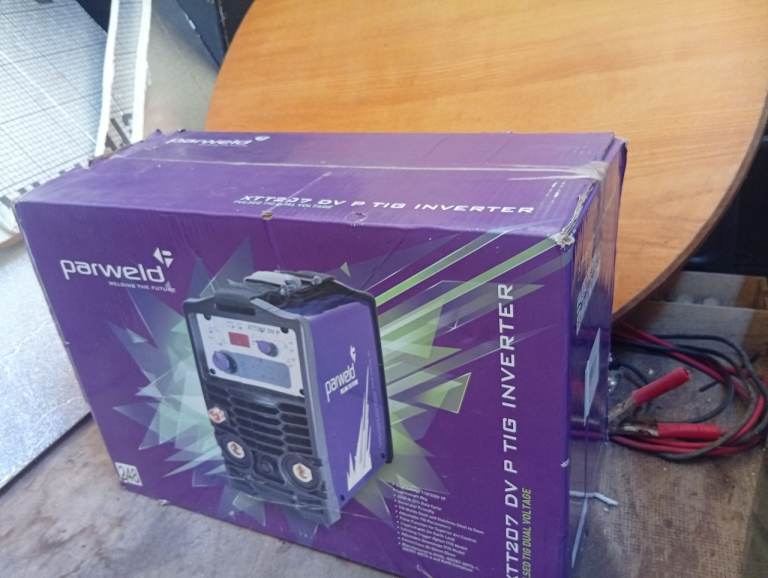 BNIB parweld 200a TIG and MMA welder, never used