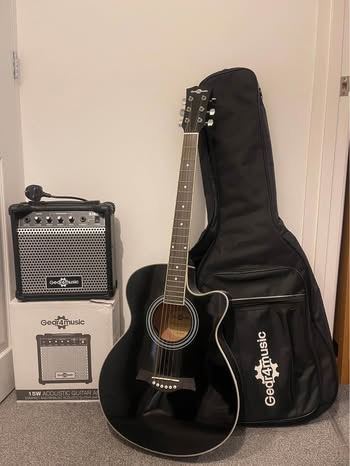 Brand new Acoustic Guitar and Amplifier