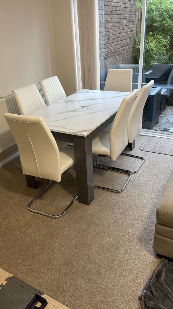 4x faux leather dining chairs 