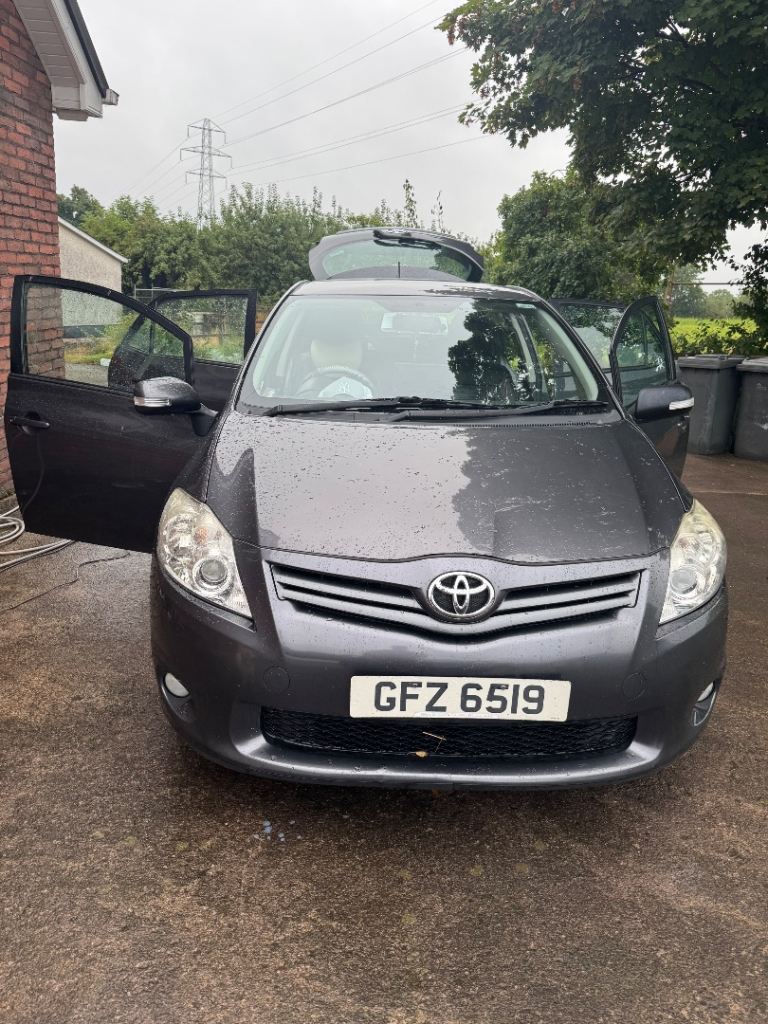 Toyota, AURIS, Hatchback, 2011, auto/semi auto, 1364 (cc), 5 doors