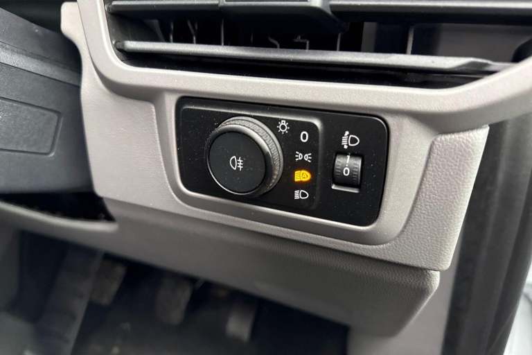 2025 Volkswagen Transporter 2.0 TDI 150 Commerce Plus Van PANEL VAN DIESEL Manual