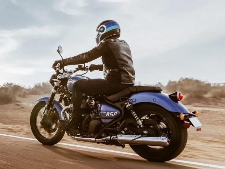 ROYAL ENFIELD SUPER METEOR 650 CRUSIER MODERN RETRO MOTORCYCLE