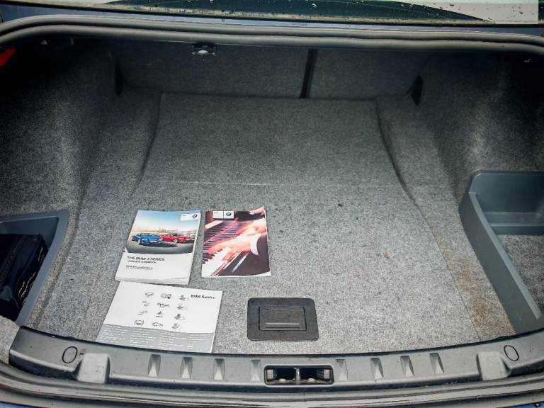 2013 BMW 318i SE Coupe (2.0L) – Only 74k Miles – MOT June 2026 – ULEZ Free