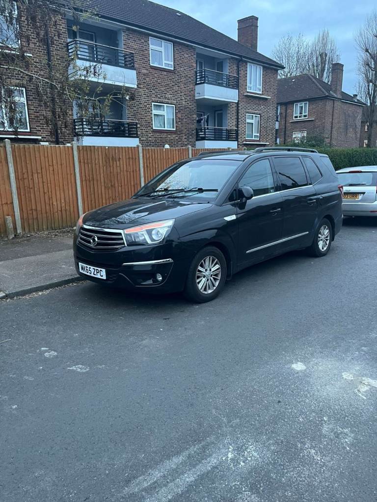 Ssangyong Turismo ES AUTO – ULEZ Free – 7 Seats - 65Plate