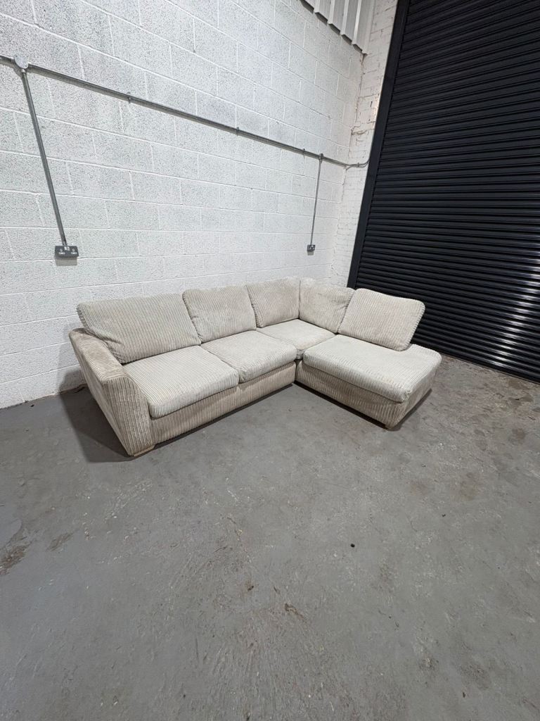 Jumbo sofa 🛋️- delivery 🚚 available 