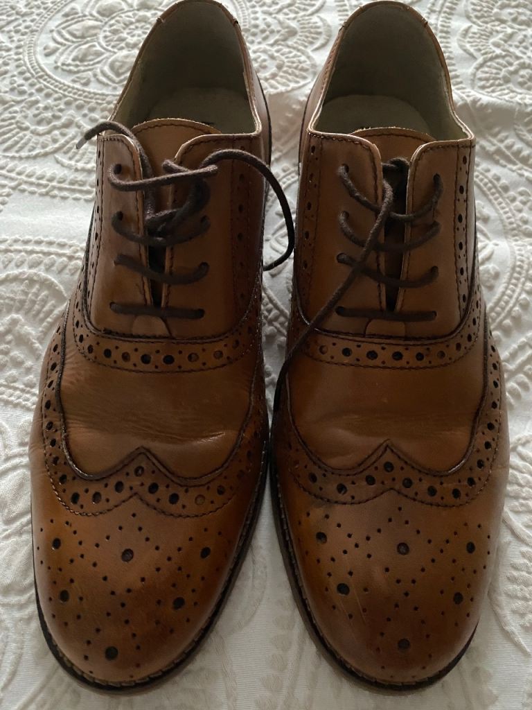 Tan leather broques size 9