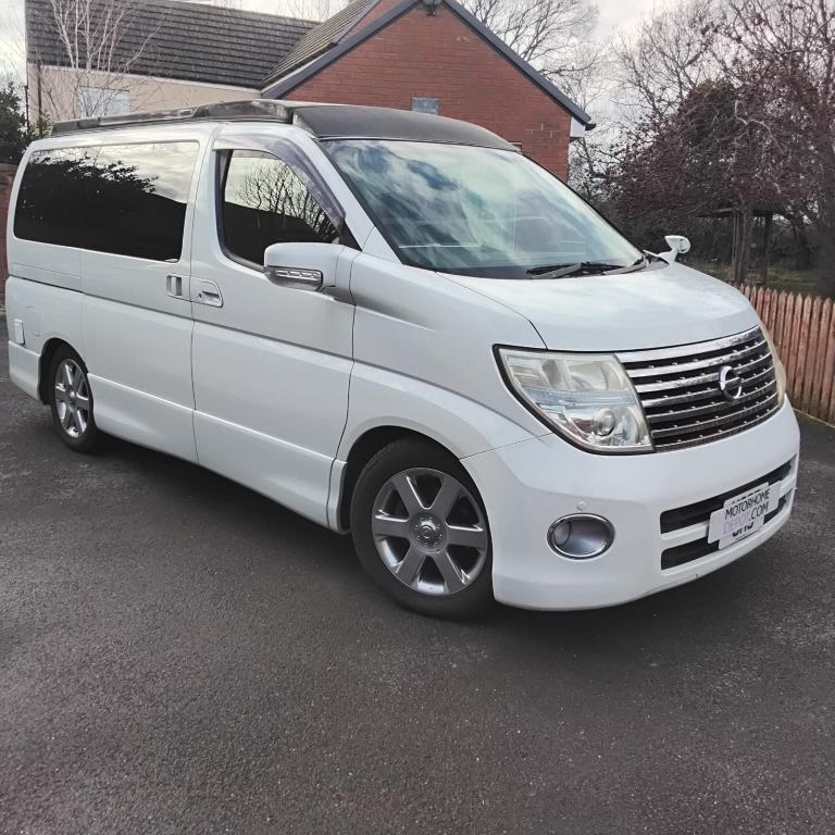 Nissan Elgrand Highway Star, Mistral 4 st, 4bth (Campervan Centre Conversion)