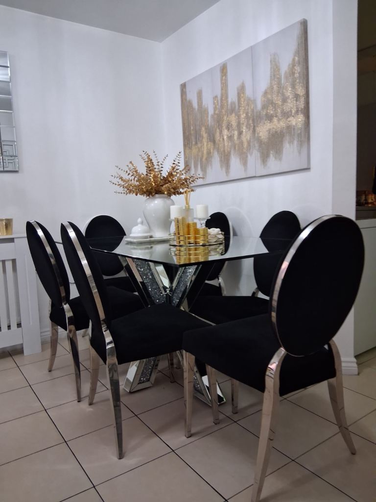 Stylish Glass Dining Table with 6 Chairs – Modern Luxury Look