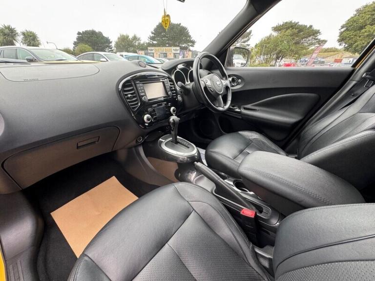2015 Nissan Juke Tekna SUV Petrol Automatic