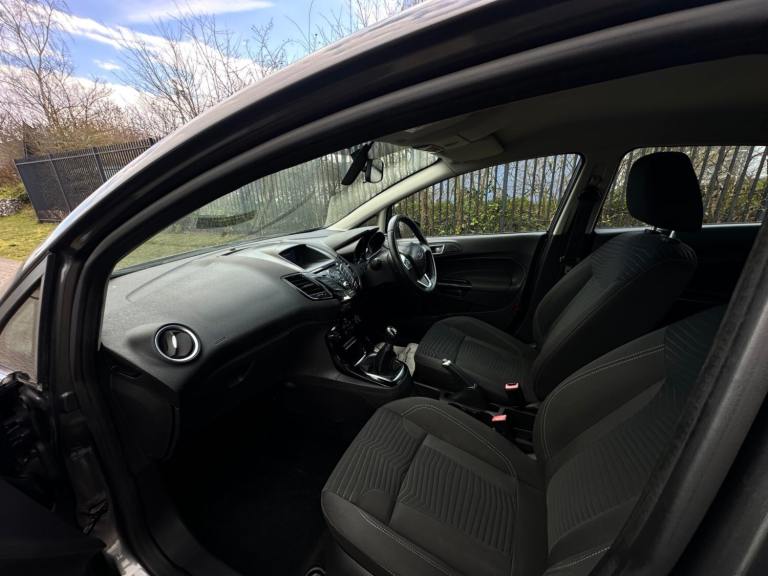 2016 Ford Fiesta 1.0T EcoBoost Zetec Euro 6 (s/s) 5dr HATCHBACK Petrol Manual