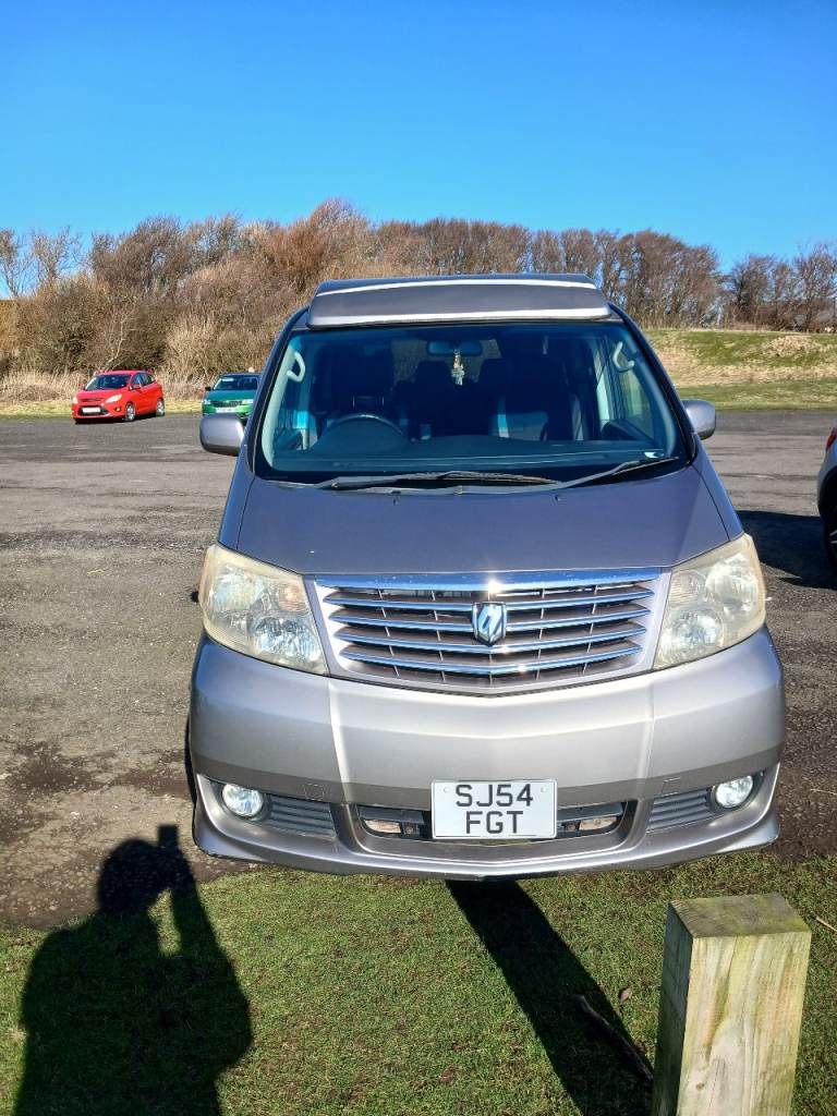 2004 Toyota campervan-4 berth.