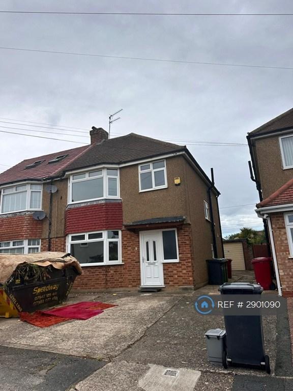 3 bedroom house in Westlands Avenue, Slough, SL1 (3 bed) (#2901090)