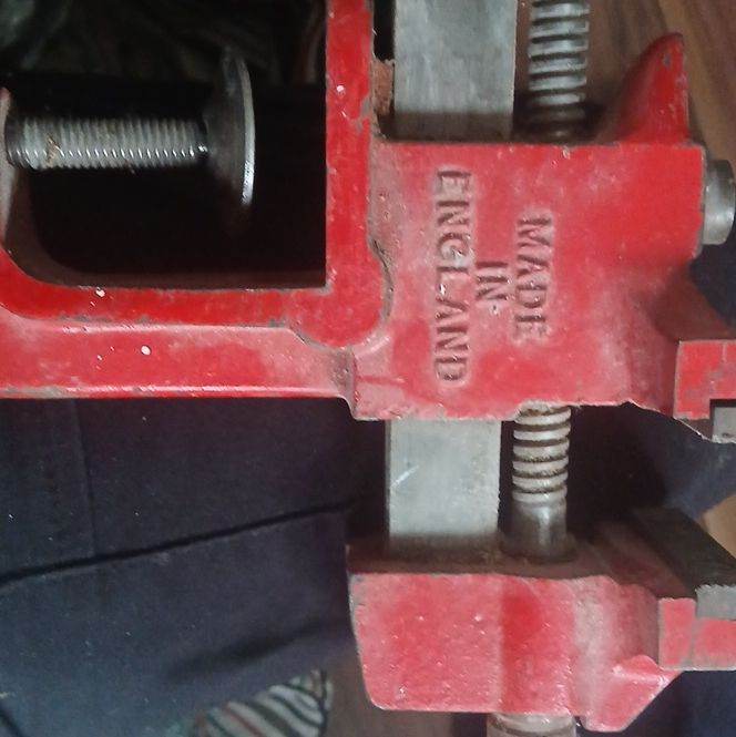 Red Adjustable Metal Bench Vice Clamp