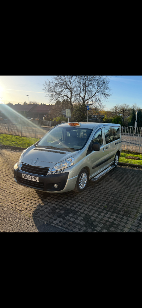 Taxi Peugeot, E7 XS AUTO, MPV, 2013, 1997 (cc), 5 doors