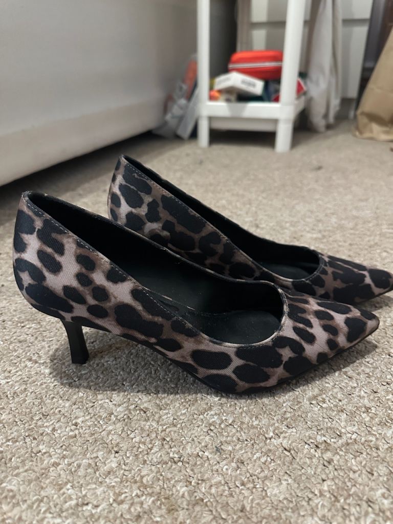  Brand New Leopard Print Kitten Heel Court Shoes - UK Size 4