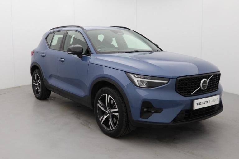 VOLVO XC40 2.0 B3P Plus Dark 5dr Auto